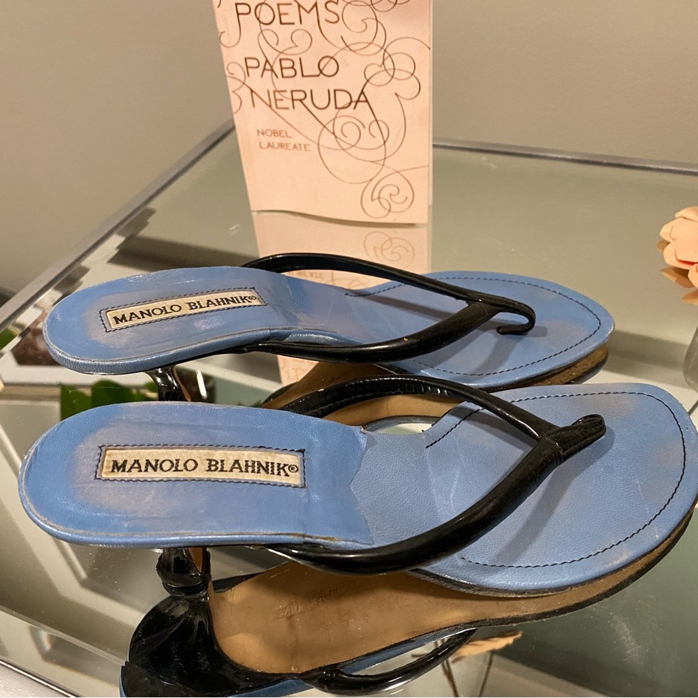 Manolo slides.